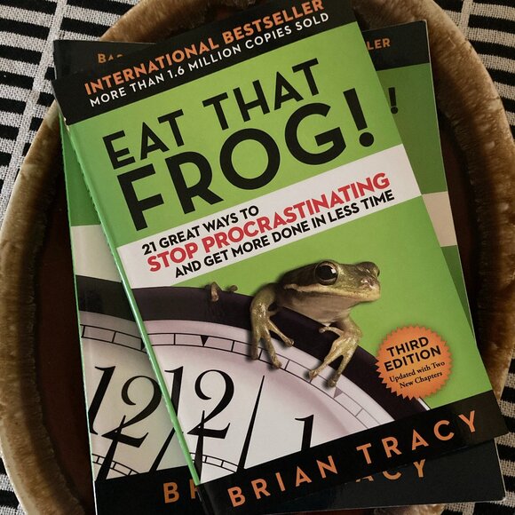 Eat That Frog! Productivity Book and Workbook - Picture 1 of 2